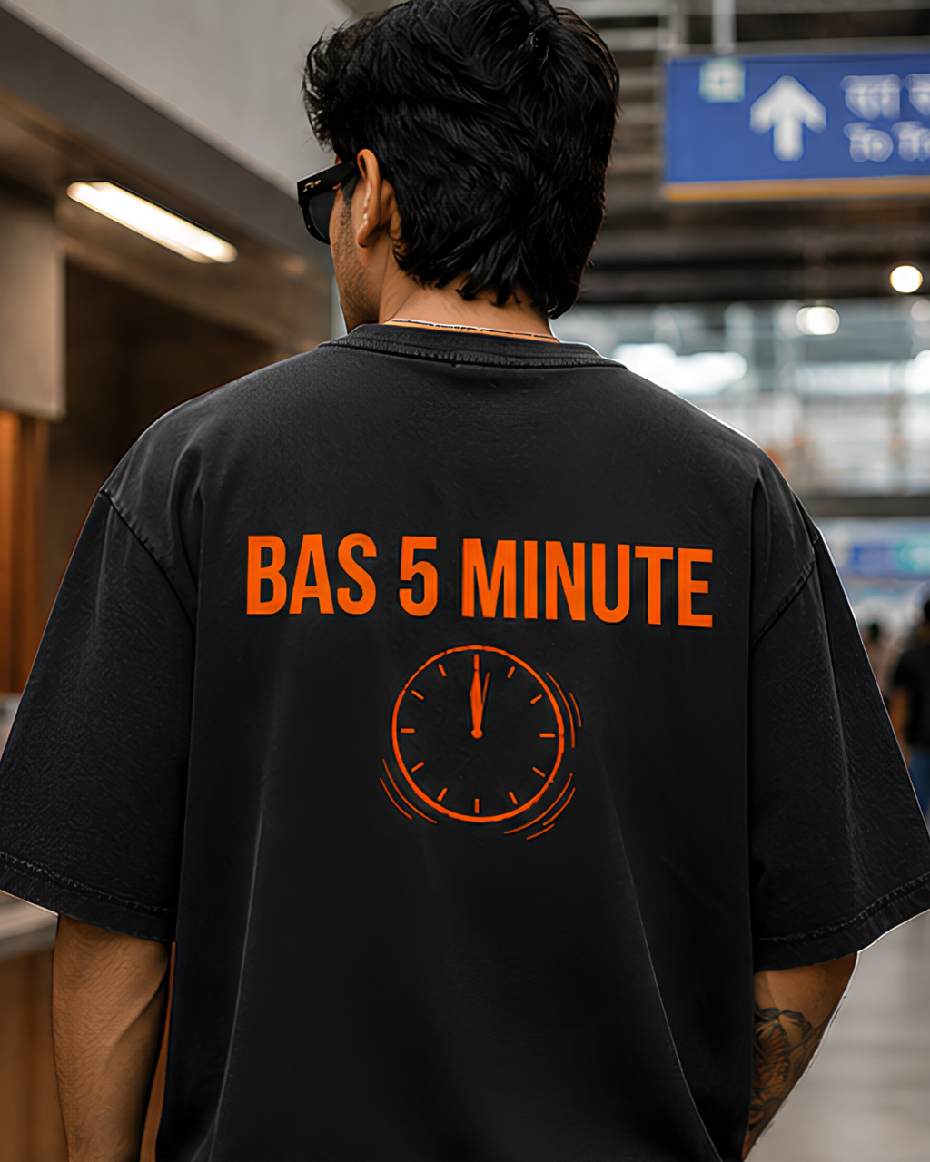 Unisex Oversized “BAS 5 MINUTE” T-Shirt